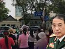 XẾP HÀNG ĐI MỸ NHIỀU HƠN XEM DUYỆT BINH.