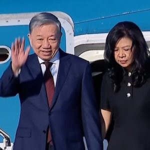 “ Gia tộc TL đang có những động thái bán tháo tài sản, nhượng lại cổ phần… chuyển dòng tiền ra nước ngoài! „