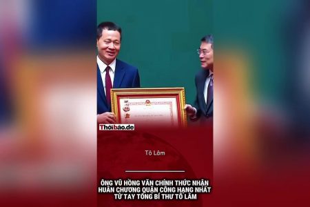 Ông Vũ Hồng Văn chính thức nhận Huân chương Quân công hạng Nhất từ tay Tổng Bí thư Tô Lâm